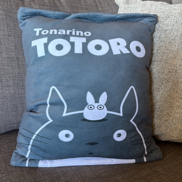 Totoro pillow mini plushies set - Picture 2 of 3